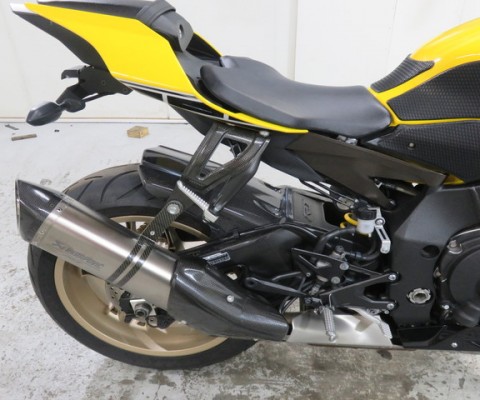 YZF-R1