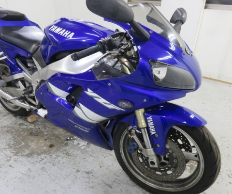 YZF-R1