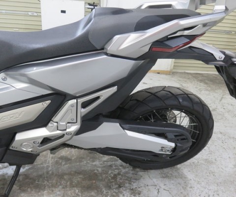 X-ADV750