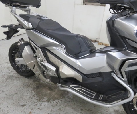 X-ADV750