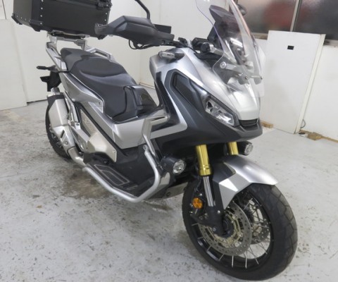 X-ADV750