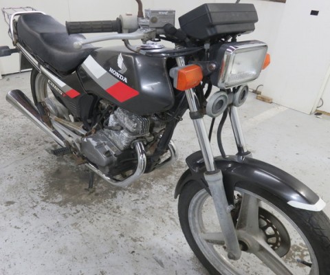 CB125T