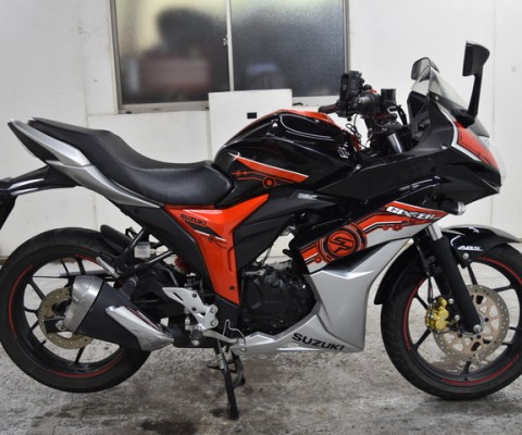 GIXXER150 SF