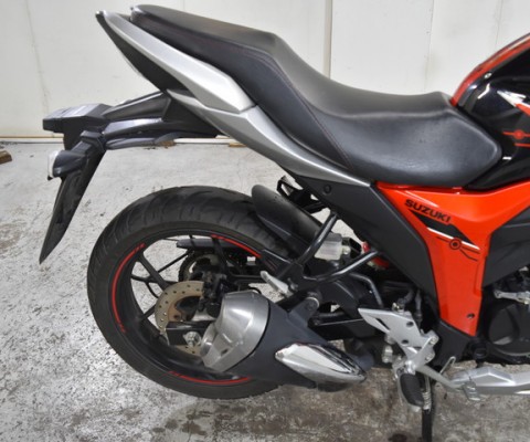 GIXXER150 SF