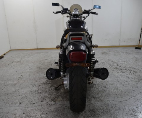 V-MAX1200