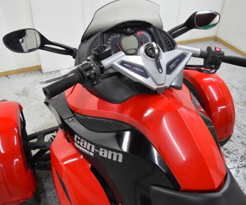 CAN-AM SPYDER RS ROTAX990