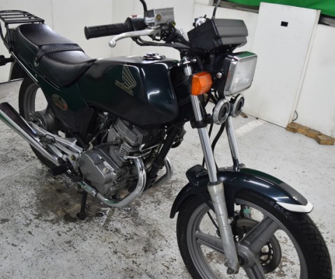 CB125T