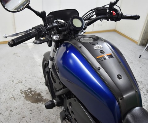 XSR700